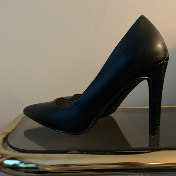 Call it Spring High Heels - Picture 3 of 3